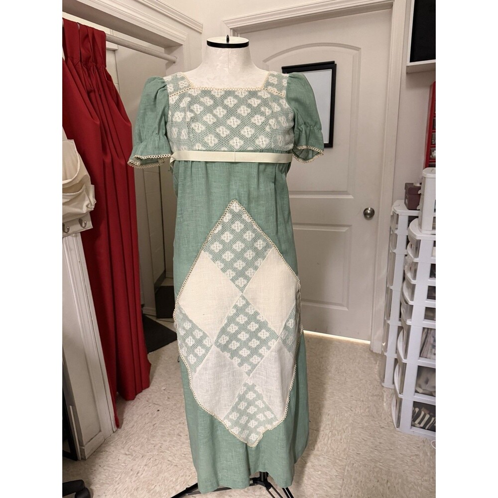 Vintage Jerell of Texas 1970s Green Lace Empire Waist Bohemian Dress Size 7